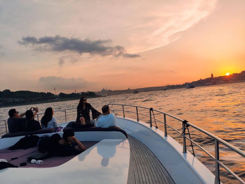 Guided Dolmabahce Palace Tour with Bosphorus Sunset Cruise - The Harem and the family side of palace life