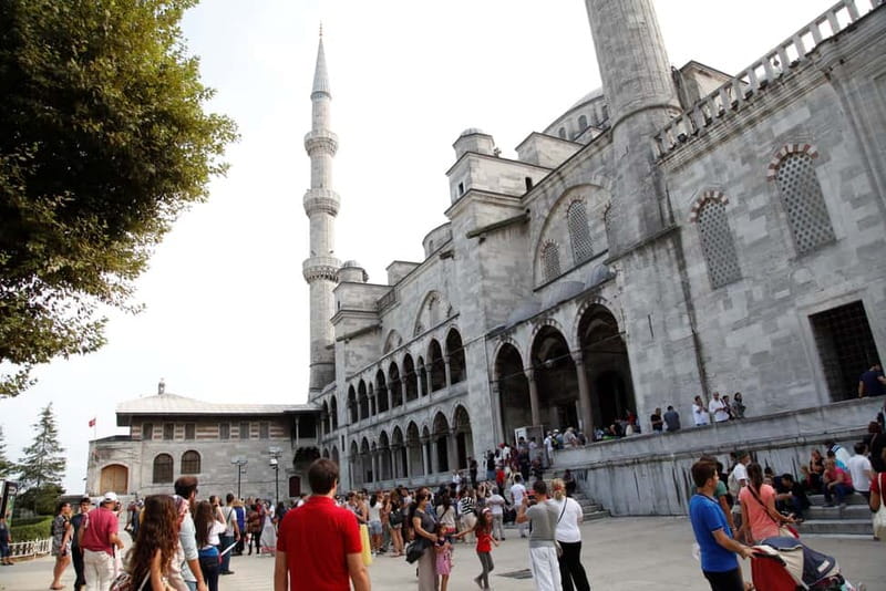 Hagia Sophia & Blue Mosque Half-day Guided, Small Group Tour - A short stop before the Grand Bazaar