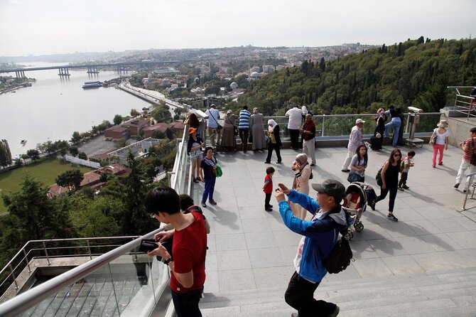 Hagia Sophia, Bosphorus cruise, Blue Mosque, Guided - Small Group - Eyüp Sultan Mosque and a short Turkish treat