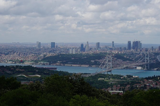 Half Day Morning Bosphorus Cruise & Spice Bazaar visit (Bus and Boat Tour) - The 45-minute Spice Bazaar stop