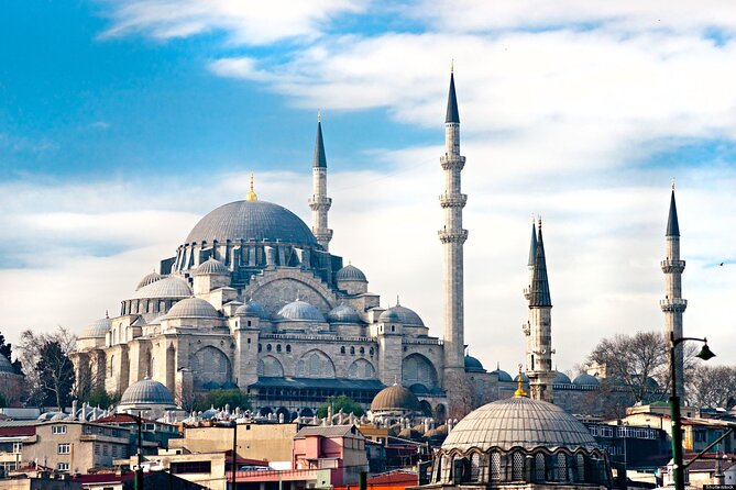 Half-Day Morning Walking Tour of Byzantine Relics in Istanbul - The Hippodrome and the memory of chariot races