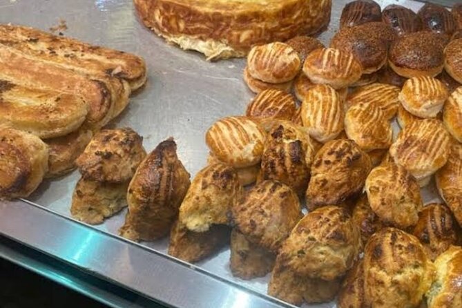 Hidden Treasure's Of İstanbul Half Day Walking Tour - Tea and local food at Kadınlar Pazarı
