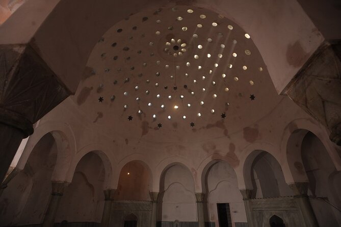 Historical Cemberlitas Hamam in Old City - What the first visit may feel like