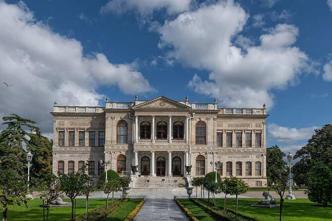 Imperial Splendor: Dolmabahce Palace & Bosphorus Yacht Cruise - The short stop at Dolmabahçe Mosque