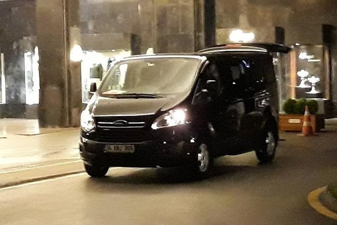 IST Airport Transportation - Finding the Driver at Exit Gate 13