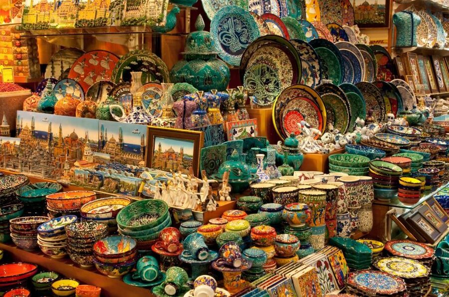 Istanbul: 4-Hour Turkish Shopping Experience - Two hours among the Grand Bazaar’s thousands of shops