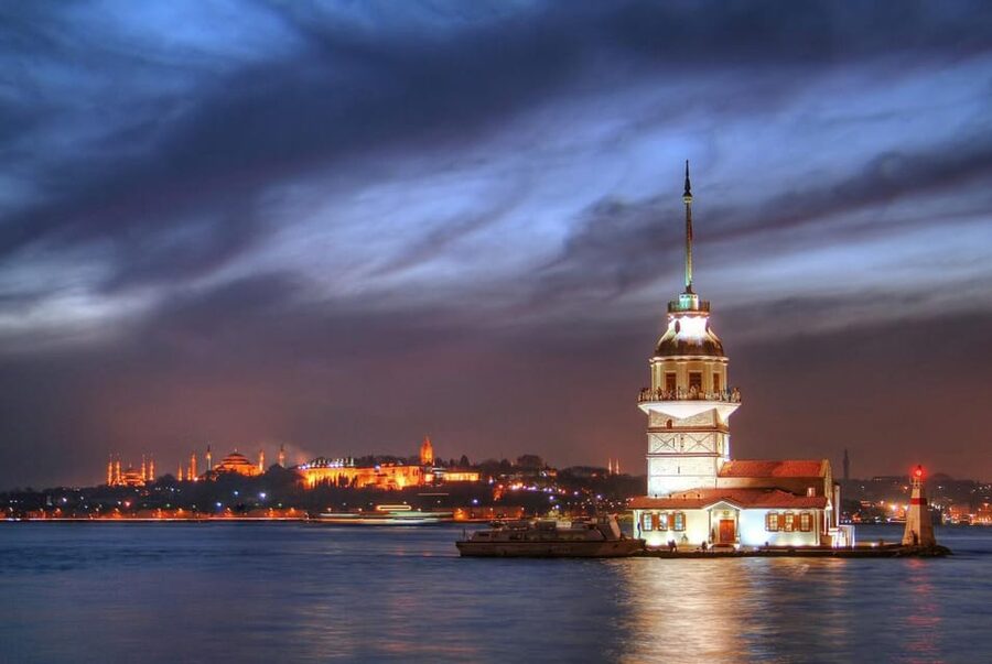 Istanbul: A short trip along the Bosphorus in the evening - Why the Bosphorus is the right place for a short cruise