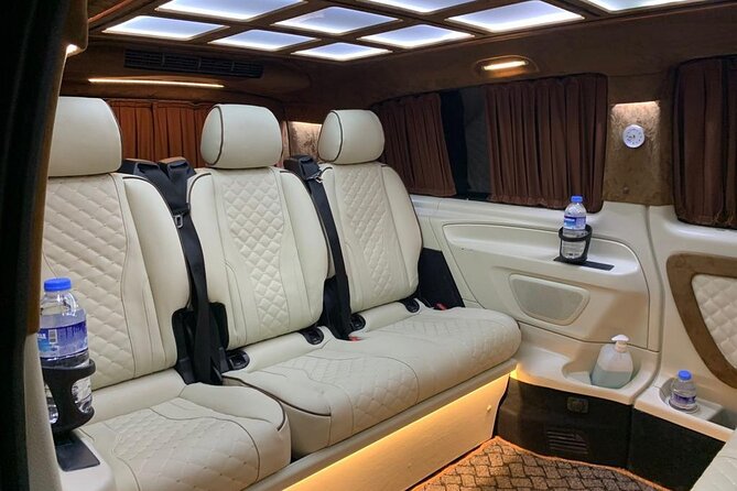 Istanbul Airport Private Transfer Services - Biivip Vip Transfer - A private arrival transfer at Istanbul Airport