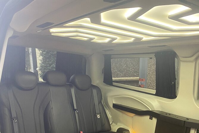 Istanbul Airport Private VIP Transfers Hotels and Cruise Port - Finding the airport meeting point
