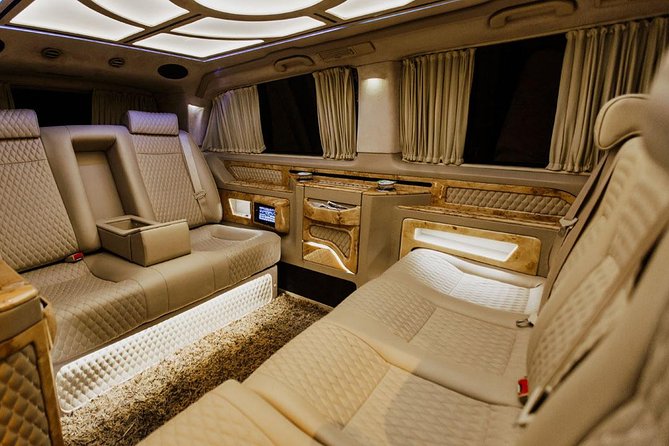 Istanbul airport to Taksim - A private car can be good value for six