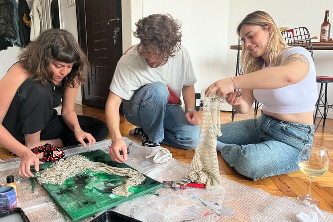 Istanbul Art Escape Wine and Paint at Local's Home - Who should book this Istanbul art evening?