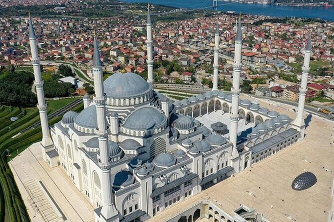Istanbul Asia and Europe Tour By Bus And Bosphorus Cruise - Camlica Hill: Istanbul spread below you