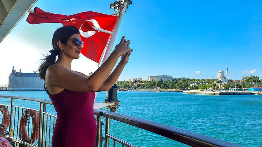 Istanbul: Asian Side Walking Tour with Ferry Ride - Antiques, Bars, Trams, and Back Streets