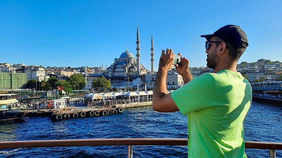Istanbul: Asian Side Walking Tour with Ferry Ride - What the Guides Add