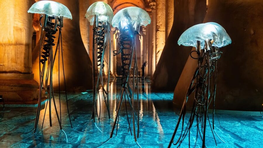 Istanbul: Basilica Cistern Guided Tour - Finding the meeting point behind the Blue Mosque