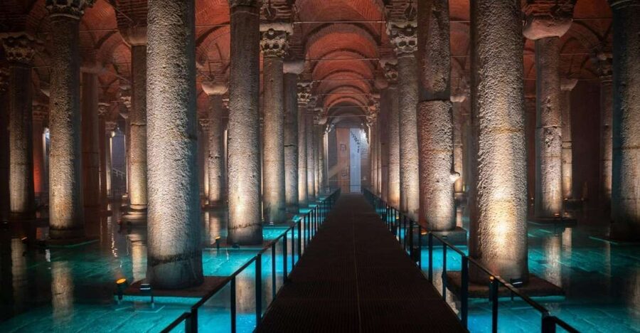 Istanbul: Basilica Cistern Skip-the-line Entry & Guided Tour - Entering through the faster queue
