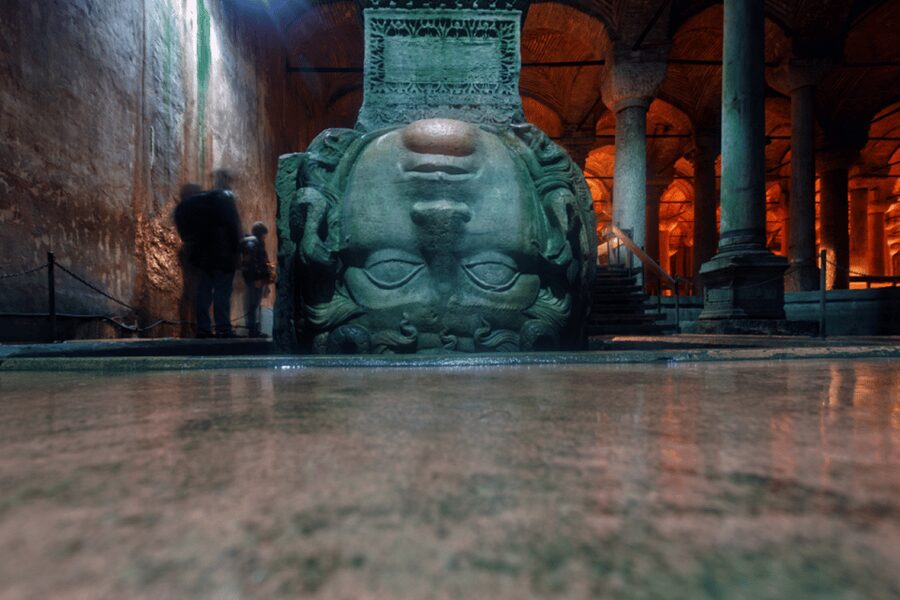 Istanbul:Basilica Cistern Skip-the-Line Ticket & Audio Guide - Using the audio guide well