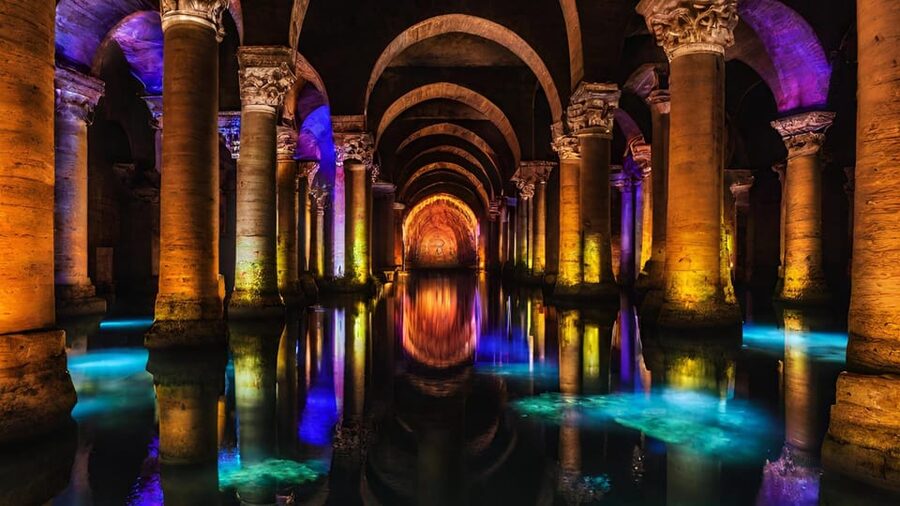 Istanbul: Basilica Cistern Tour, Discovering Medusa - Why the guides make a difference