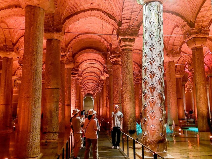 Istanbul: Basilica Cistern Walking Tour with Entry Ticket - What the guided walk adds