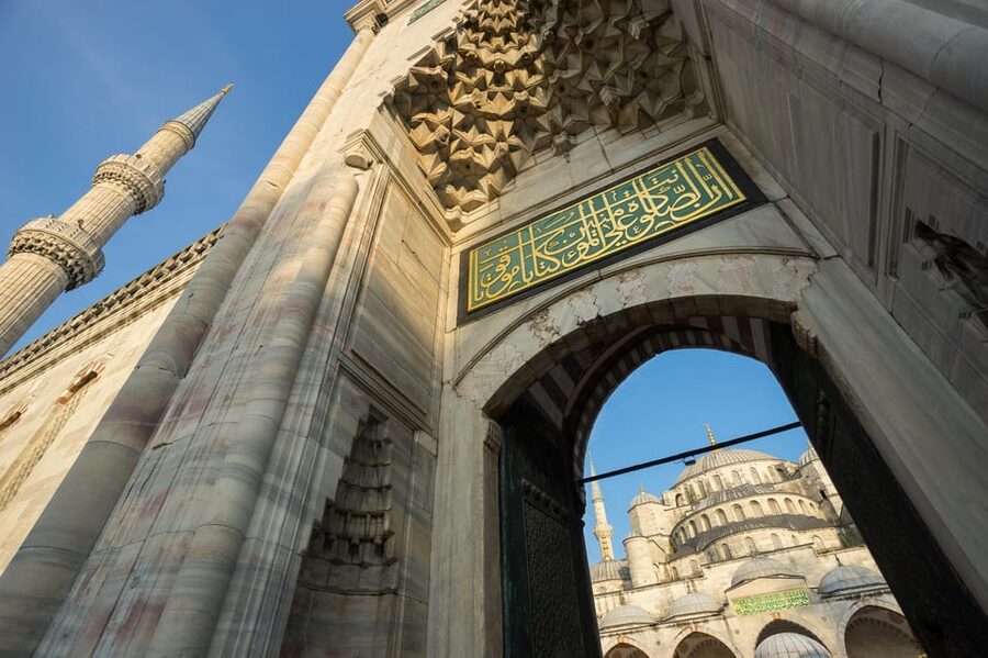 Istanbul: Bespoke Tour with Guide and Skip-the-Line Entries - The Blue Mosque and Sultanahmet Square