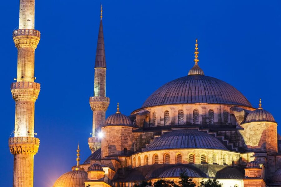 Istanbul: Best City Highlights Guided Tour with Tukish Lunch - Lunch at a local Turkish restaurant