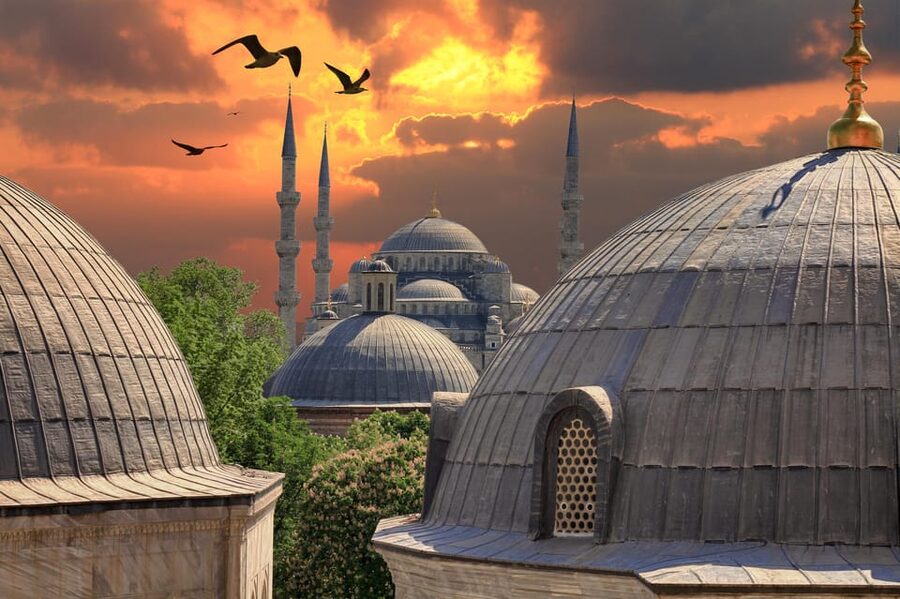 Istanbul: Best City Highlights Guided Tour with Tukish Lunch - Hagia Sophia, where several eras meet