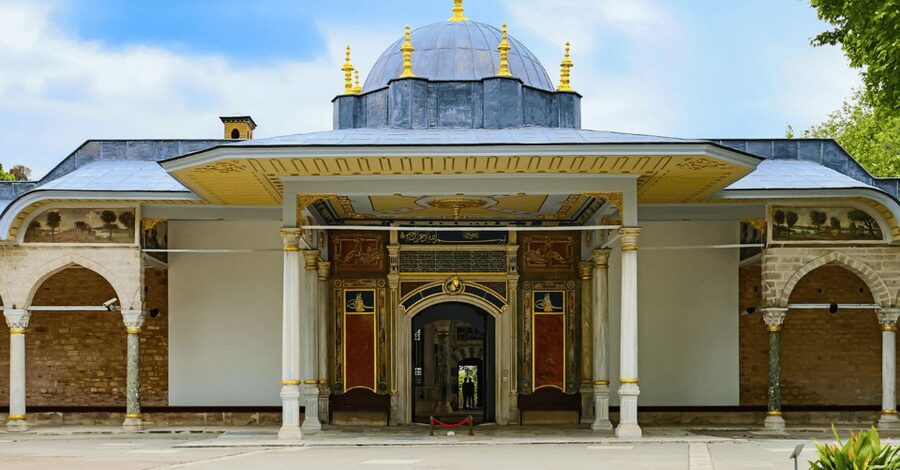 Istanbul: Best of Old City Full-Day Tour with Transfers - Hagia Sophia, where two empires meet