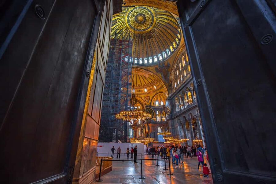 Istanbul: Blue Mosque and Hagia Sophia Tour w/Entry Tickets - Practical preparation before you go