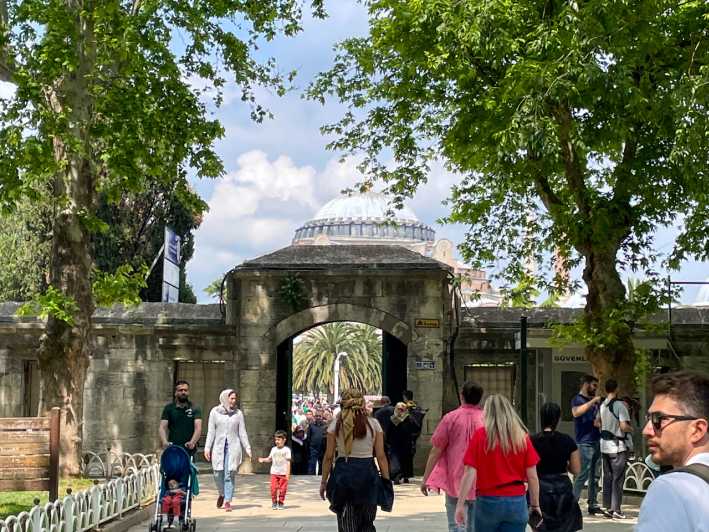 Istanbul: Blue Mosque, Basilica Cistern, & Hagia Sophia Tour - Why this three-hour route works