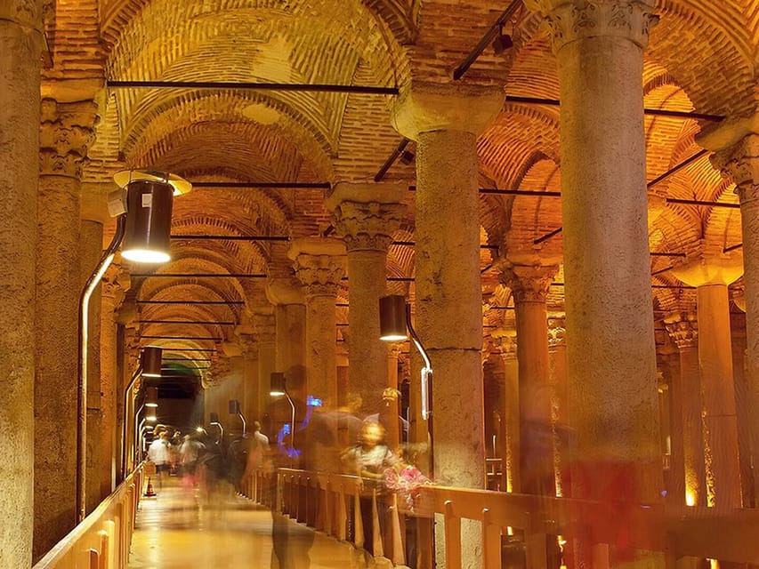 Istanbul: Blue Mosque, Basilica Cistern, & Hagia Sophia Tour - The guide makes the difference