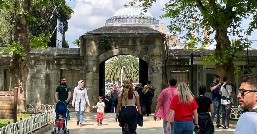 Istanbul: Blue Mosque, Basilica Cistern, & Hagia Sophia Tour - Meeting at Sultanahmet Square