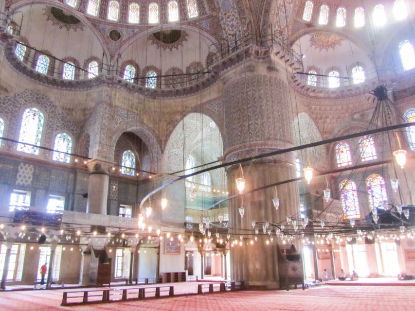 Istanbul: Blue Mosque & Hagia Sophia Guided Tour w/ Tickets - Walking from the mosque to Hagia Sophia