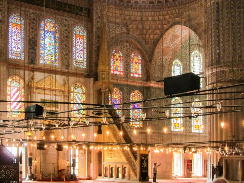 Istanbul: Blue Mosque & Hagia Sophia Guided Tour w/ Tickets - What the headsets and small group change