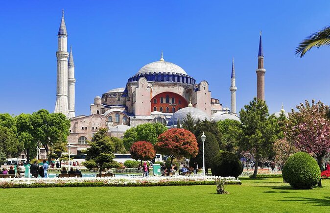 Istanbul: Blue Mosque & Hagia Sophia Small-Group Tour with ticket - Key points to know before booking