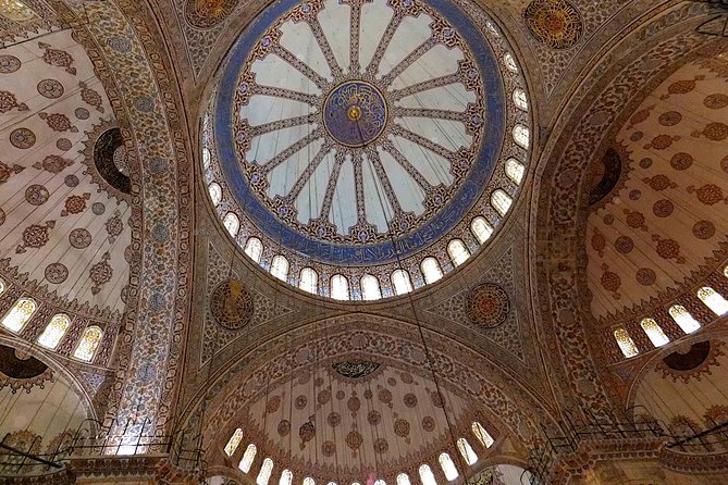 Istanbul: Blue Mosque & Hagia Sophia Small-Group Tour with ticket - The guides make or break the experience