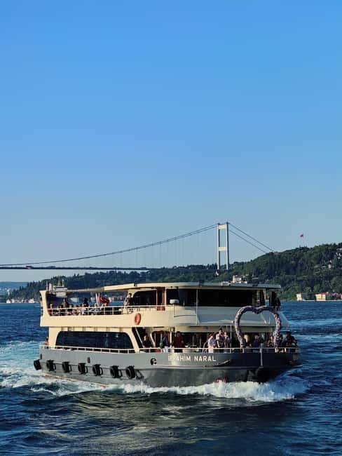 Istanbul: Bosphorous Asian Side Boat Cruise Morning - Turning at Rumeli Fortress