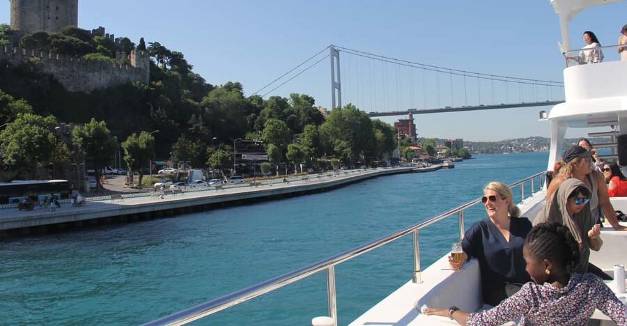 Istanbul: Bosphorus and Black Sea Cruise with Lunch - Rumeli Fortress and three major bridges