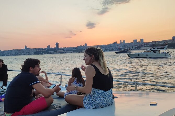 Istanbul Bosphorus Boat Cruise Tour ( MORNİNG or SUNSET ) - The Golden Horn begins with old Istanbul’s waterfront