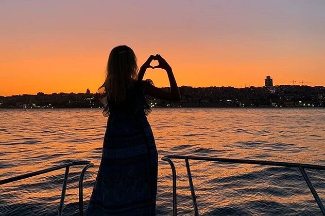 Istanbul Bosphorus Boat Tour and Golden Horn Cruise Day or Sunset - Crossing toward Rumeli Fortress and the Asian shore