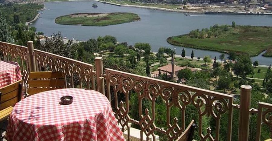 Istanbul: Bosphorus Cruise and Golden Horn Bus Tour - Two sides of Istanbul in four hours