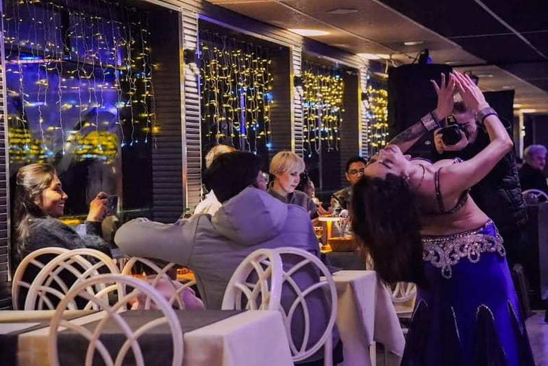 Istanbul: Bosphorus Cruise Dinner, Show & Alcoholic Drinks - Dolmabahçe Palace and Çırağan Palace