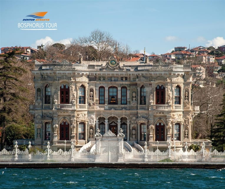 Istanbul: Bosphorus Cruise from Europe or Asia & Audio Guide - What the boat ride shows you from Kabatas or Uskudar