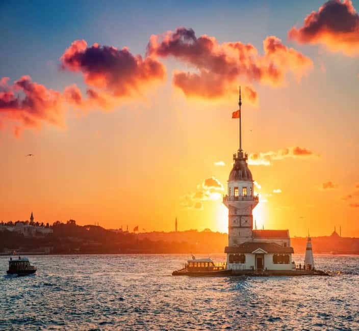 Istanbul: Bosphorus Cruise Morning or Sunset Boat Tour - Maiden’s Tower and the Asian shore