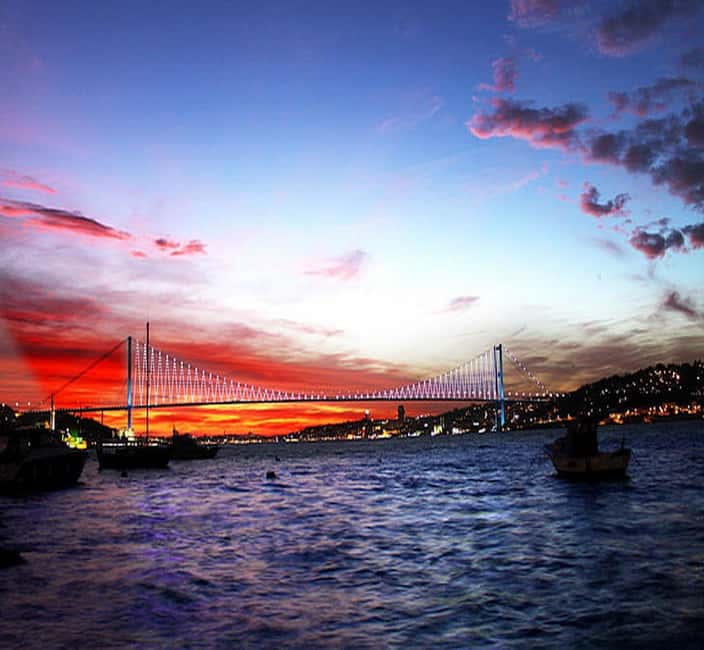 Istanbul: Bosphorus Cruise Morning or Sunset Boat Tour - Dolmabahce, Ciragan, and the waterfront palaces