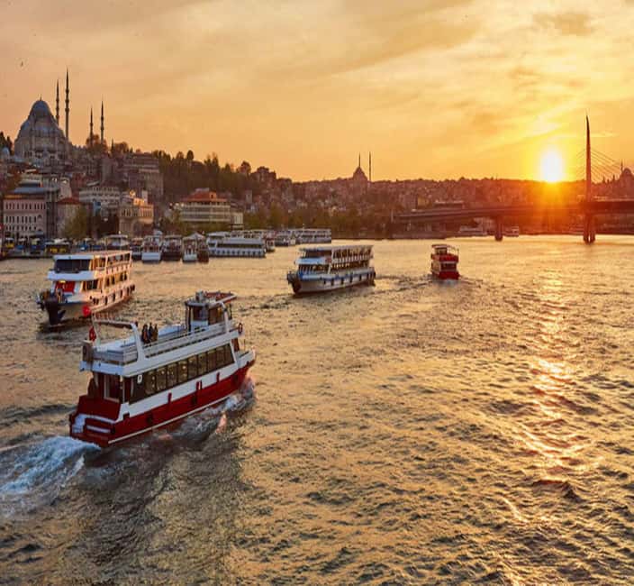 Istanbul: Bosphorus Cruise Morning or Sunset Boat Tour - Who gets the best value from this cruise