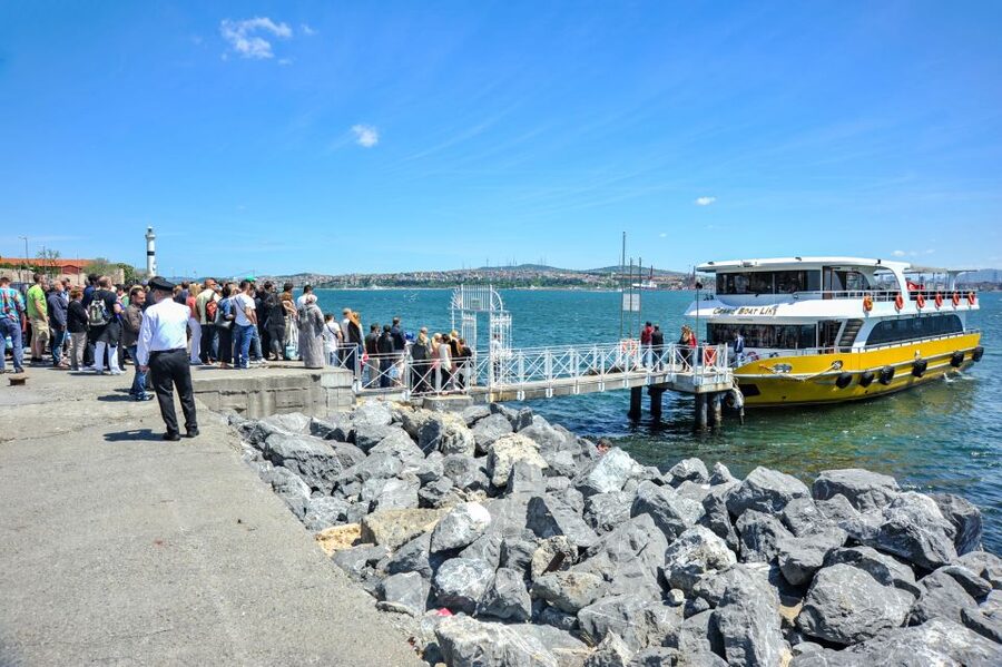 Istanbul: Bosphorus Cruise w/Audio Guide and Sunset Option - Beylerbeyi Palace and the return toward Maiden’s Tower