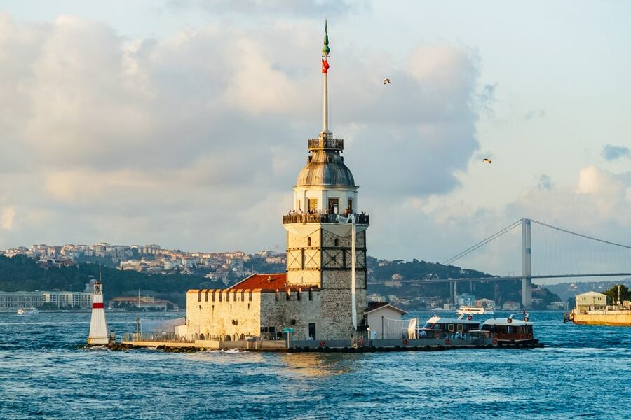 Istanbul: Bosphorus Cruise w/Audio Guide and Sunset Option - Food, photos, and the extras that cost more
