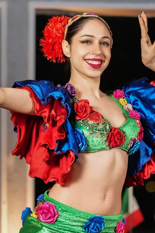 Istanbul: Bosphorus Cruise with Dinner Show - Dinner at a private table, with a few reservations