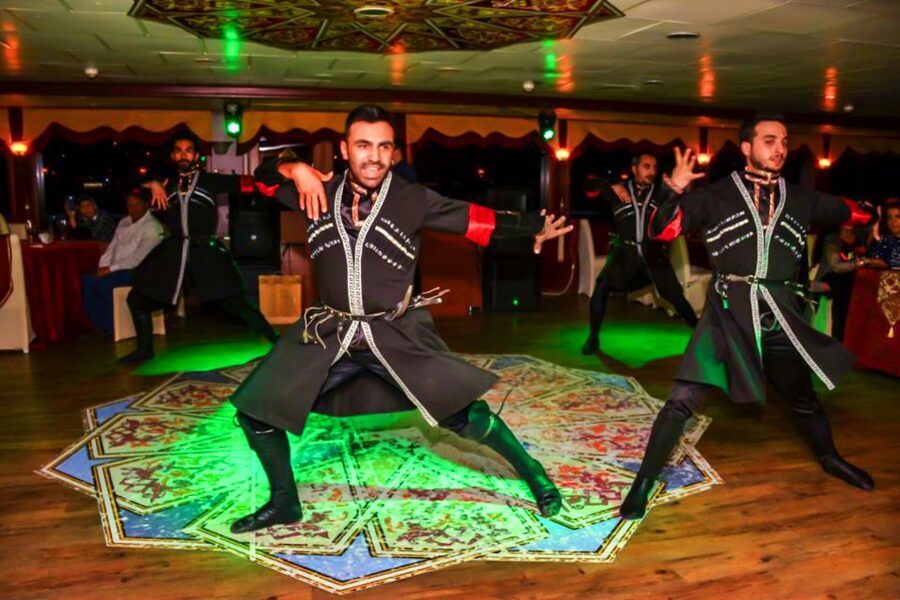 Istanbul: Bosphorus Dinner Cruise w/ Drinks & Entertainment - Timing, drop-off, and practical details