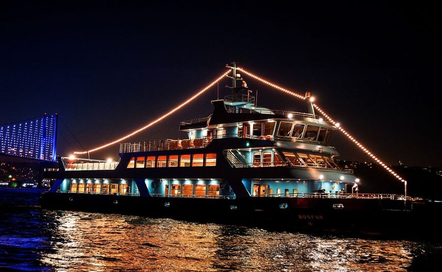 Istanbul: Bosphorus Dinner Cruise w/ Drinks & Entertainment - A dinner table between two continents